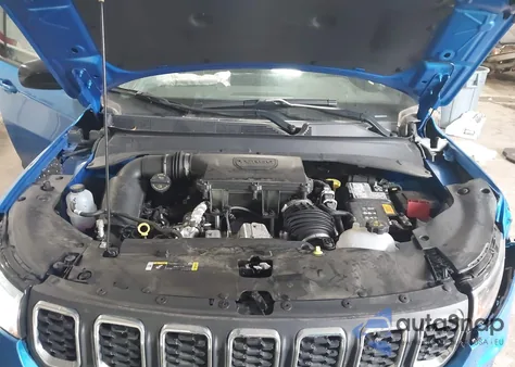 2024 Jeep Compass Latitude Lux Fwd z USA, uszkodzony, nr VIN 3C4NJDFN9RT167776